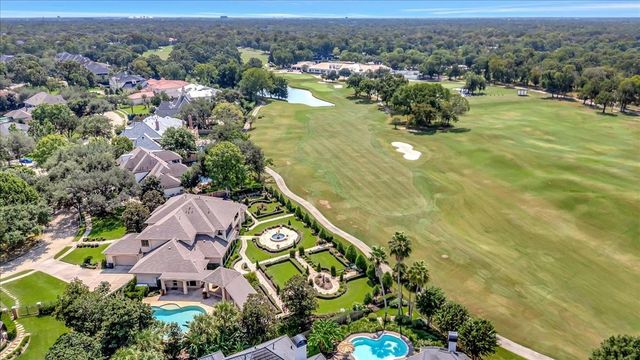 3307 Acorn Wood Way, Houston, TX 77059