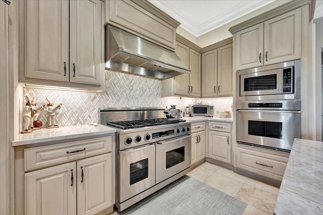 3307 Acorn Wood Way, Houston, TX 77059