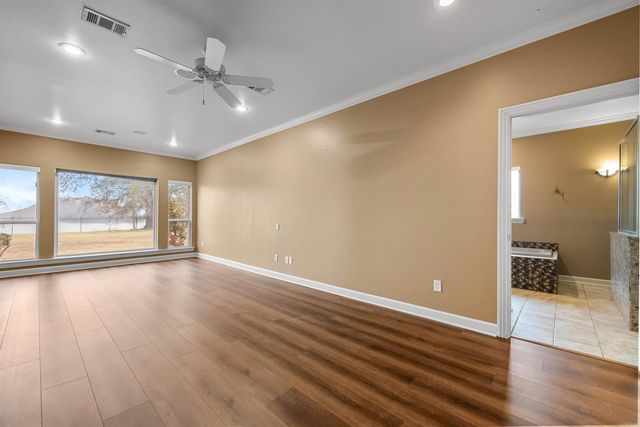 1070 Mound View Drive, England, AR 72046