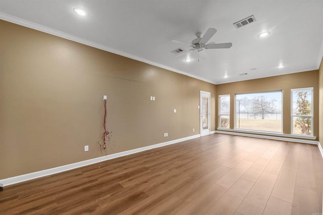 1070 Mound View Drive, England, AR 72046