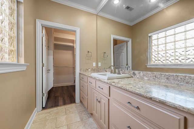 1070 Mound View Drive, England, AR 72046