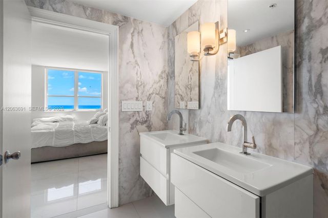 90 Alton Rd PH3209, Miami Beach, FL 33139