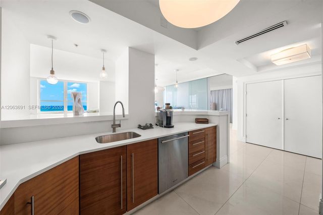 90 Alton Rd PH3209, Miami Beach, FL 33139