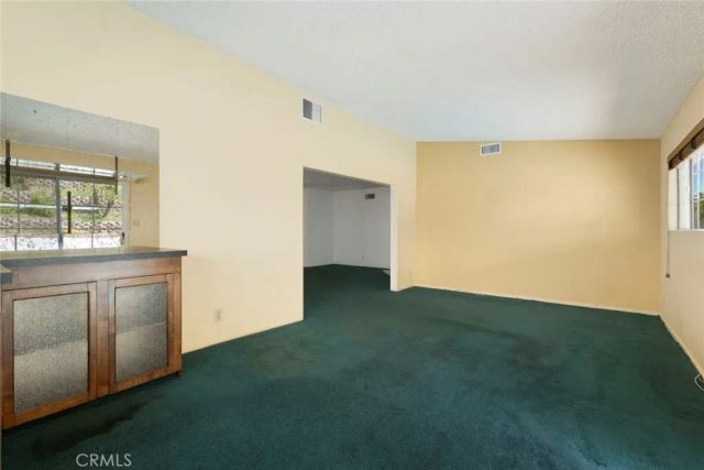 10025 Roscoe Boulevard, Sun Valley, CA 91352