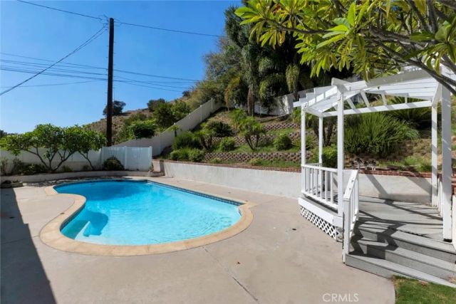 10025 Roscoe Boulevard, Sun Valley, CA 91352