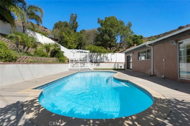 10025 Roscoe Boulevard, Sun Valley, CA 91352