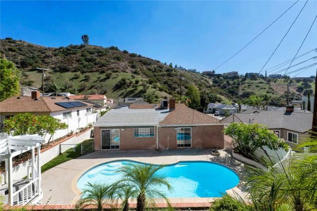 10025 Roscoe Boulevard, Sun Valley, CA 91352