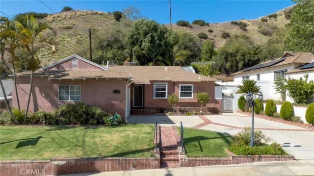 10025 Roscoe Boulevard, Sun Valley, CA 91352