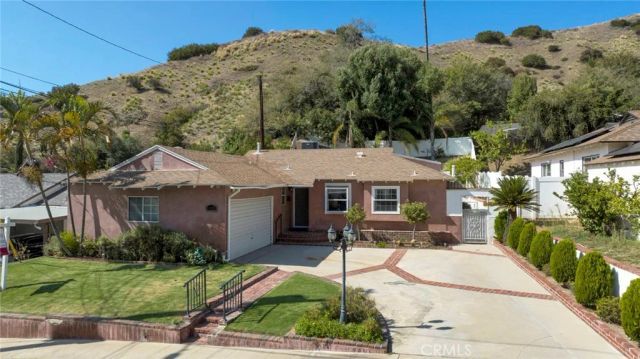 10025 Roscoe Boulevard, Sun Valley, CA 91352