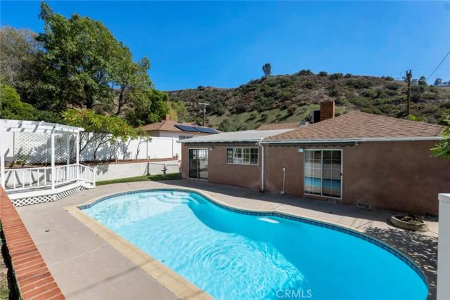 10025 Roscoe Boulevard, Sun Valley, CA 91352