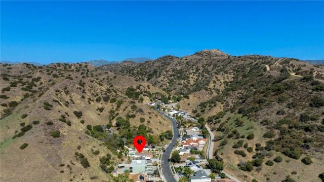 10025 Roscoe Boulevard, Sun Valley, CA 91352