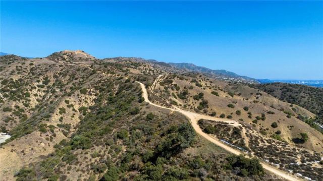 10025 Roscoe Boulevard, Sun Valley, CA 91352