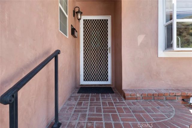 10025 Roscoe Boulevard, Sun Valley, CA 91352