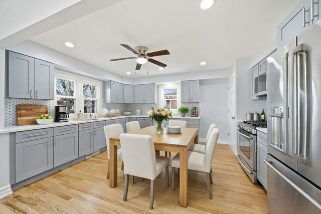 16360 EVANS Avenue, South Holland, IL 60473