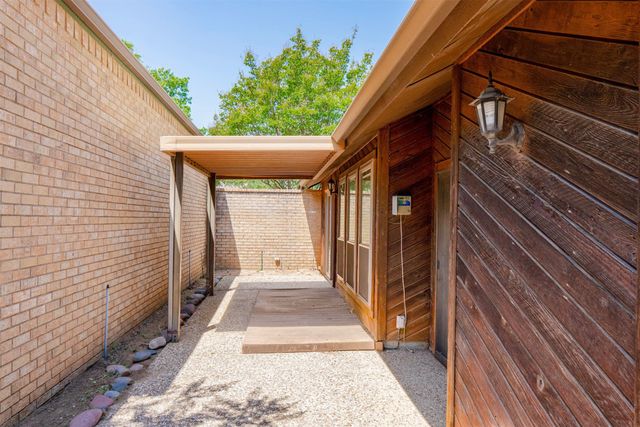 616 Placid Circle, Arlington, TX 76012