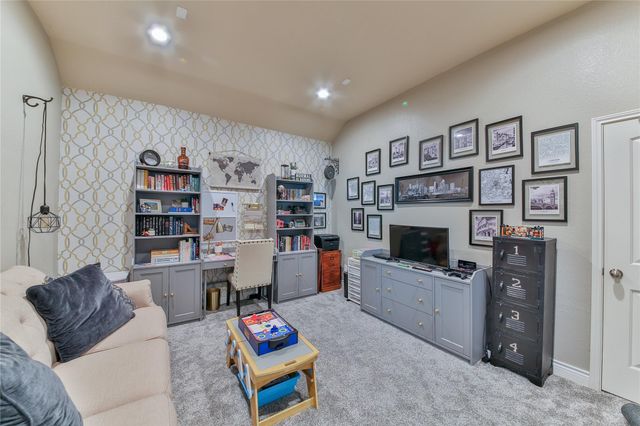 814 Fairway Drive, La Porte, TX 77571