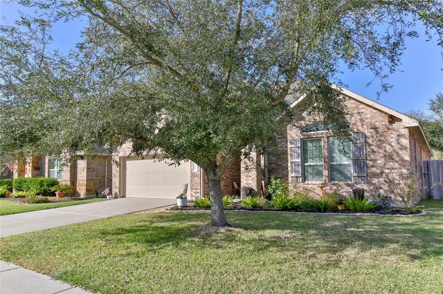 814 Fairway Drive, La Porte, TX 77571