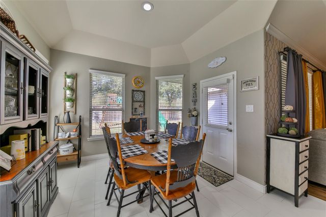 814 Fairway Drive, La Porte, TX 77571