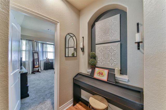 814 Fairway Drive, La Porte, TX 77571