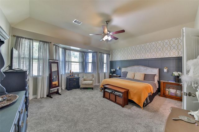 814 Fairway Drive, La Porte, TX 77571