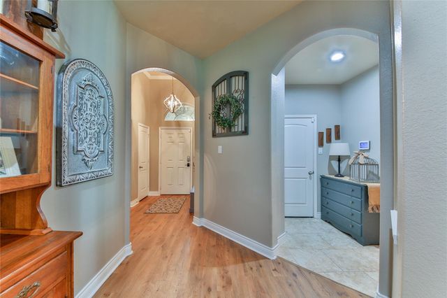 814 Fairway Drive, La Porte, TX 77571