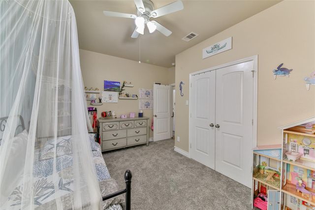 814 Fairway Drive, La Porte, TX 77571