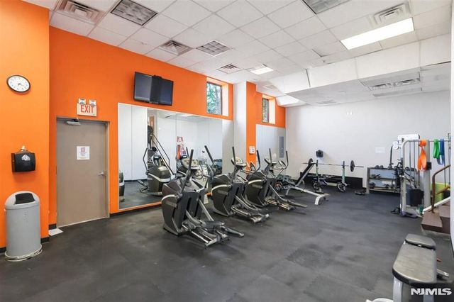 60 Parkway Drive 4G, East Orange, NJ 07017