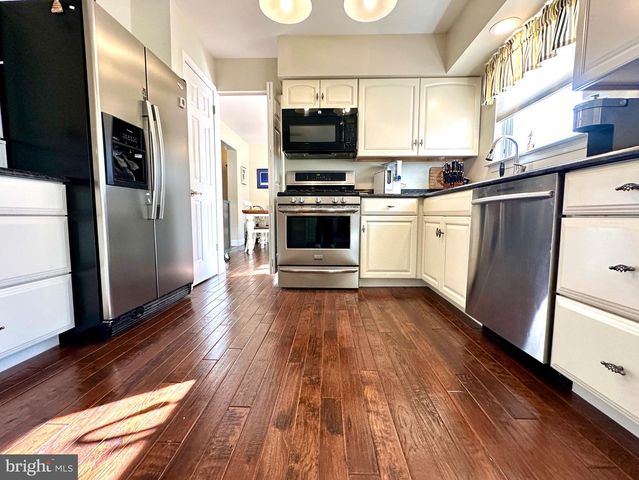 101 PIONEER DR, Lansdale, PA 19446