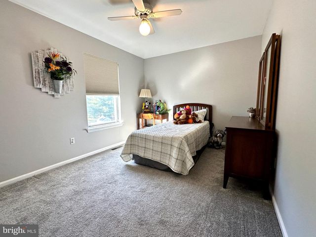 101 PIONEER DR, Lansdale, PA 19446