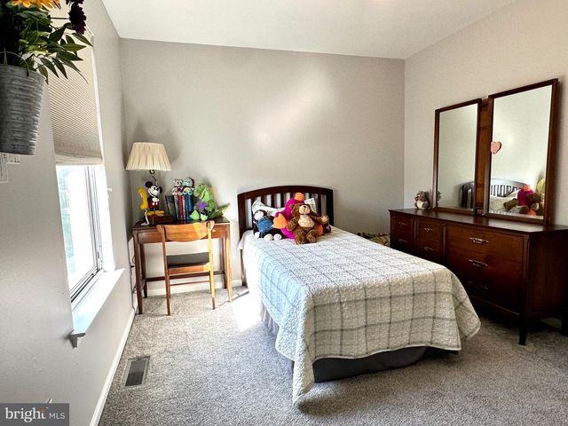 101 PIONEER DR, Lansdale, PA 19446