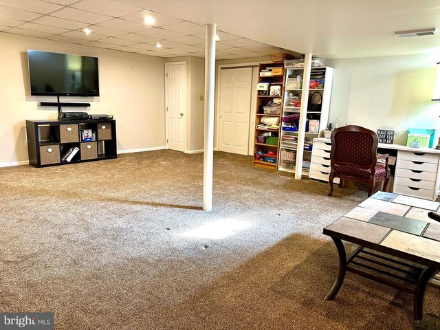 101 PIONEER DR, Lansdale, PA 19446