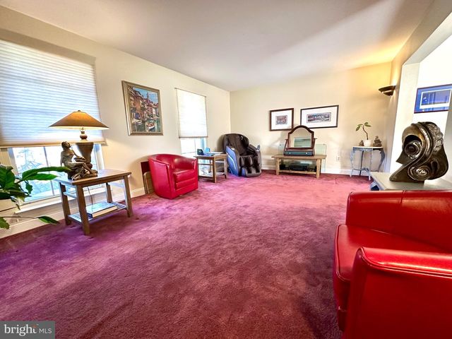 101 PIONEER DR, Lansdale, PA 19446