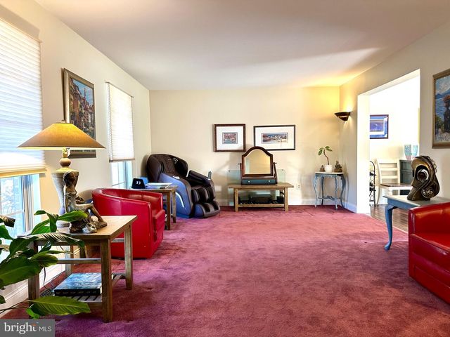 101 PIONEER DR, Lansdale, PA 19446