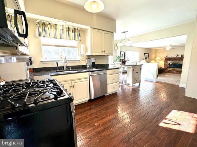 101 PIONEER DR, Lansdale, PA 19446