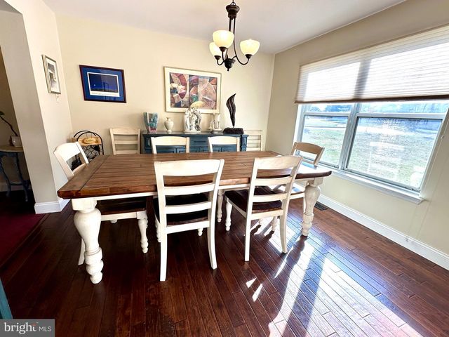 101 PIONEER DR, Lansdale, PA 19446