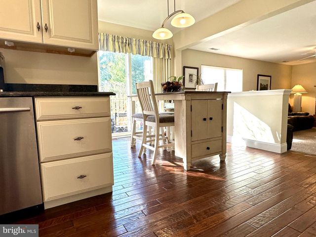 101 PIONEER DR, Lansdale, PA 19446