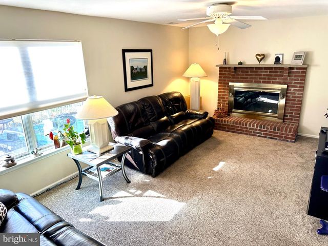 101 PIONEER DR, Lansdale, PA 19446