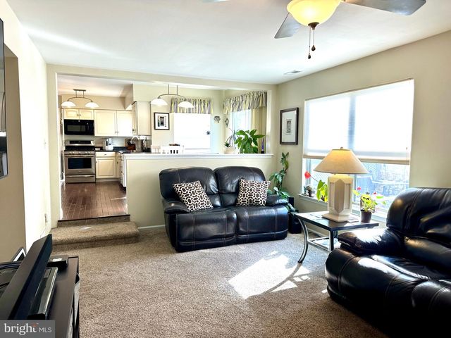 101 PIONEER DR, Lansdale, PA 19446