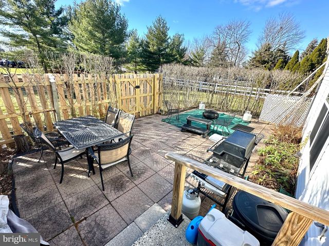 101 PIONEER DR, Lansdale, PA 19446