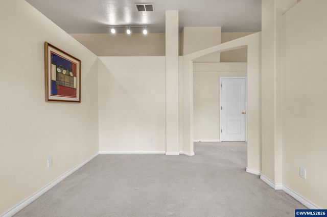400 Hickory Ct, Lyons, OR 97358