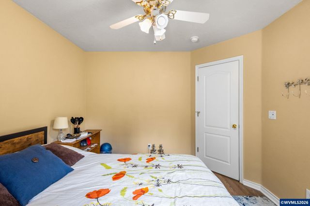 400 Hickory Ct, Lyons, OR 97358