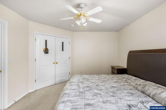 400 Hickory Ct, Lyons, OR 97358