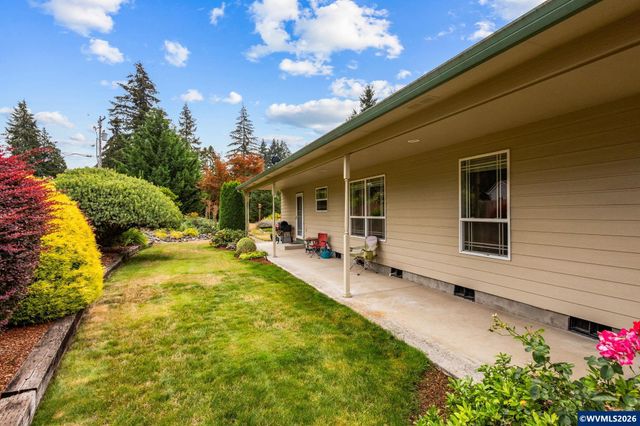400 Hickory Ct, Lyons, OR 97358