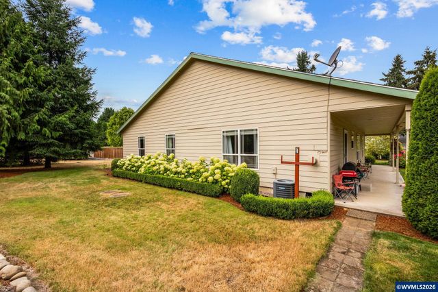 400 Hickory Ct, Lyons, OR 97358