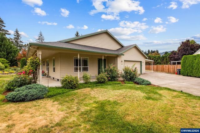 400 Hickory Ct, Lyons, OR 97358