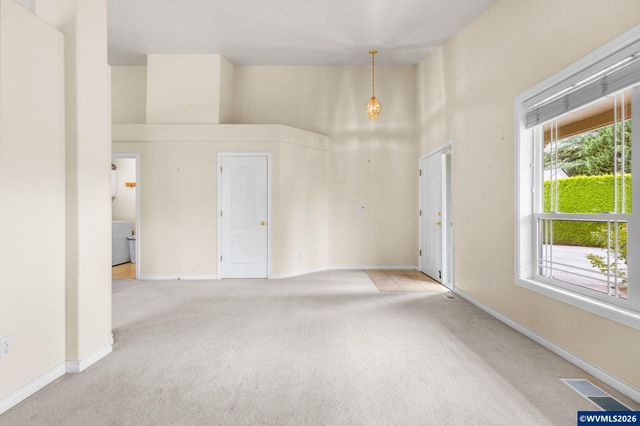 400 Hickory Ct, Lyons, OR 97358