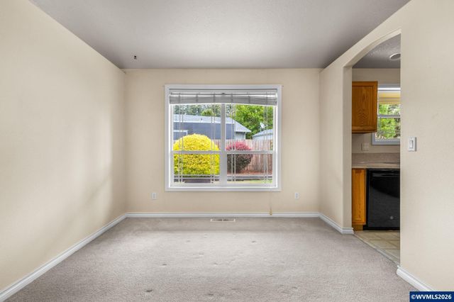 400 Hickory Ct, Lyons, OR 97358