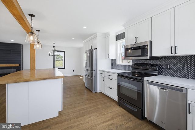 2161 MEADOW VIEW RD, Manheim, PA 17545