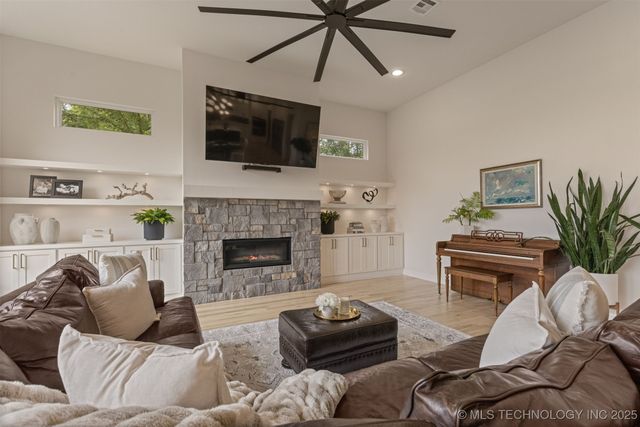 12031 S Urbana Avenue, Tulsa, OK 74137