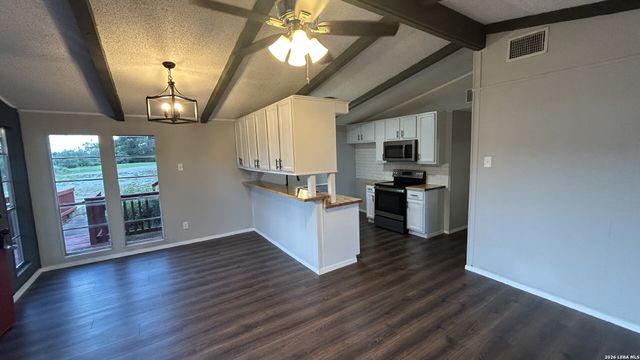 537 Tamarack Drive, San Antonio, TX 78133